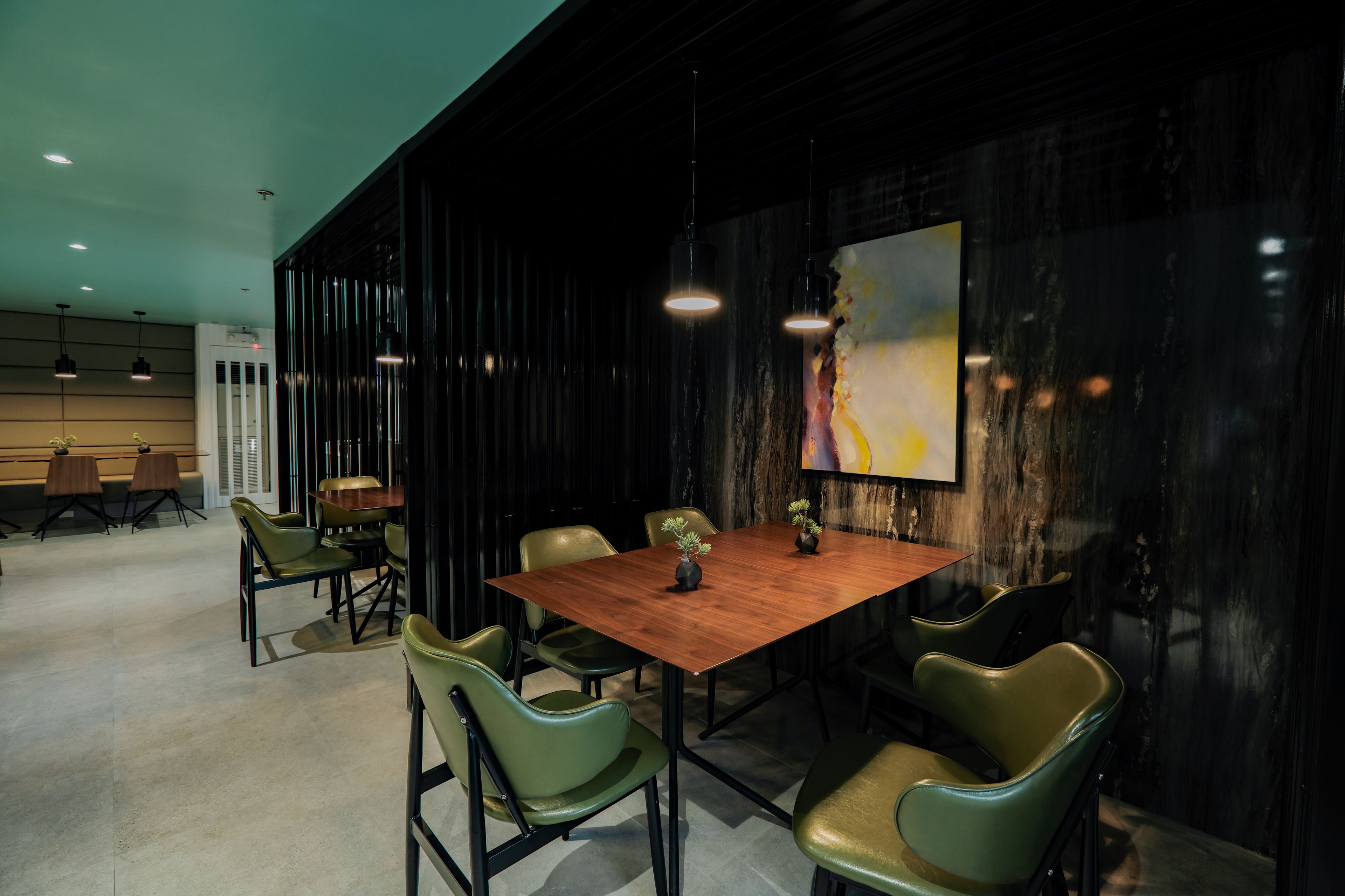 breakfast, lunch, dinner served; local and international cuisine