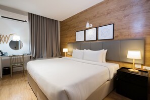 Standard Double Room | In-room safe, individually decorated, individually furnished, desk - Avior Hotel (General Santos)