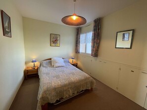 Room - 3-room apartment, sleeps 6, direct beach access, double garage (Saint-Jean-de-Monts)