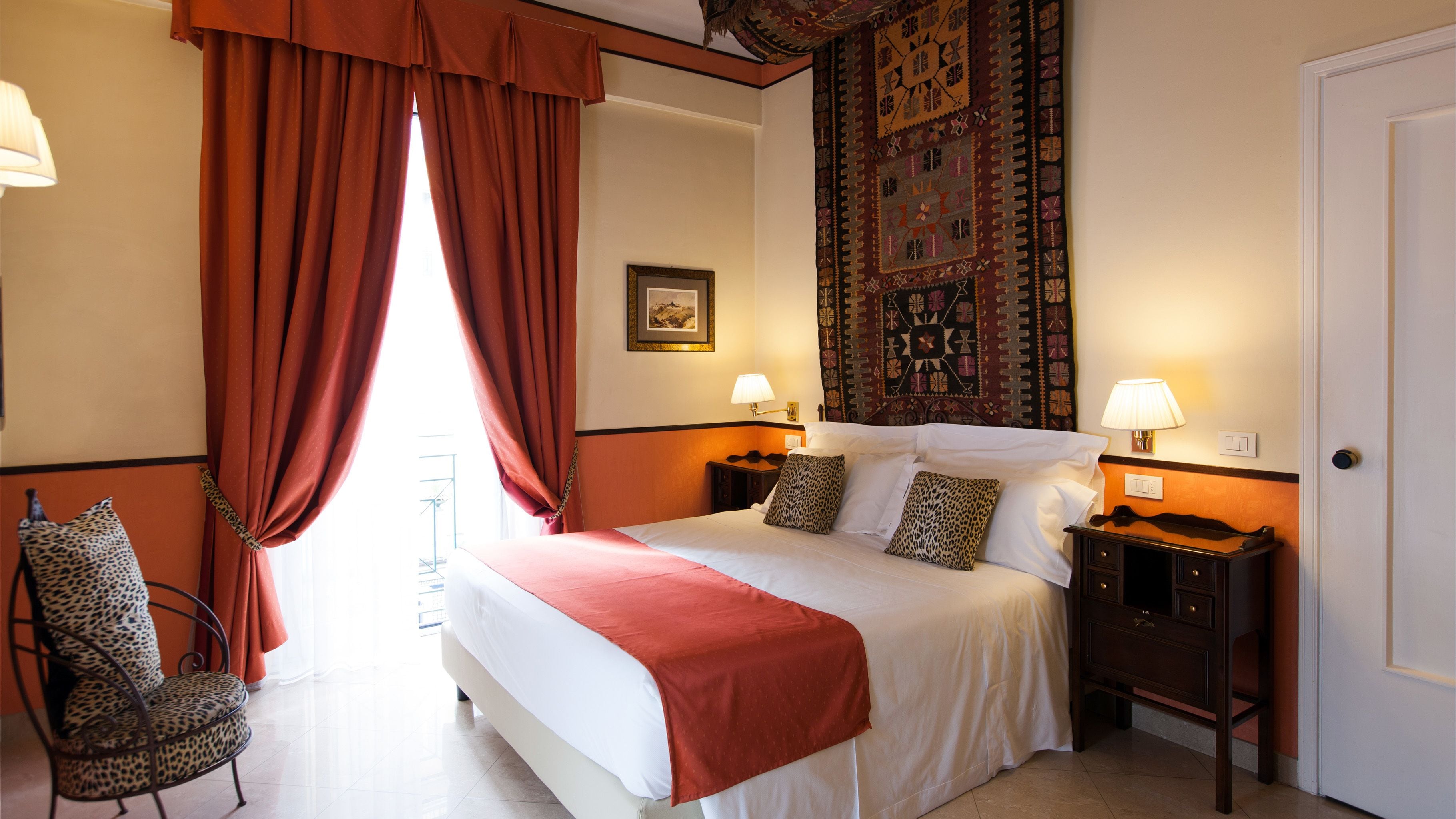 1 bedroom, frette italian sheets, premium bedding, down duvets