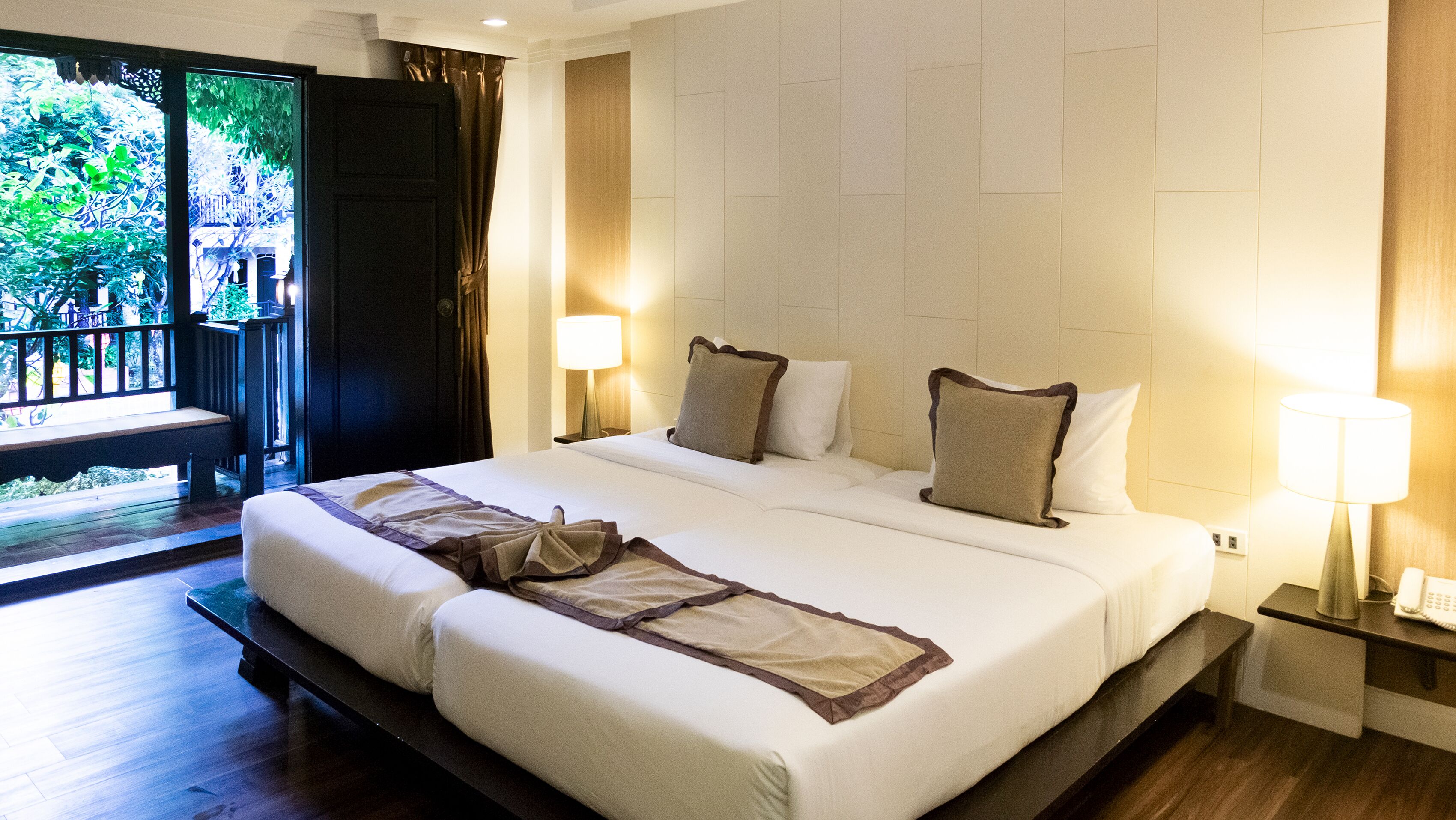 deluxe room | 2 bedrooms, in-room safe, desk, free wifi