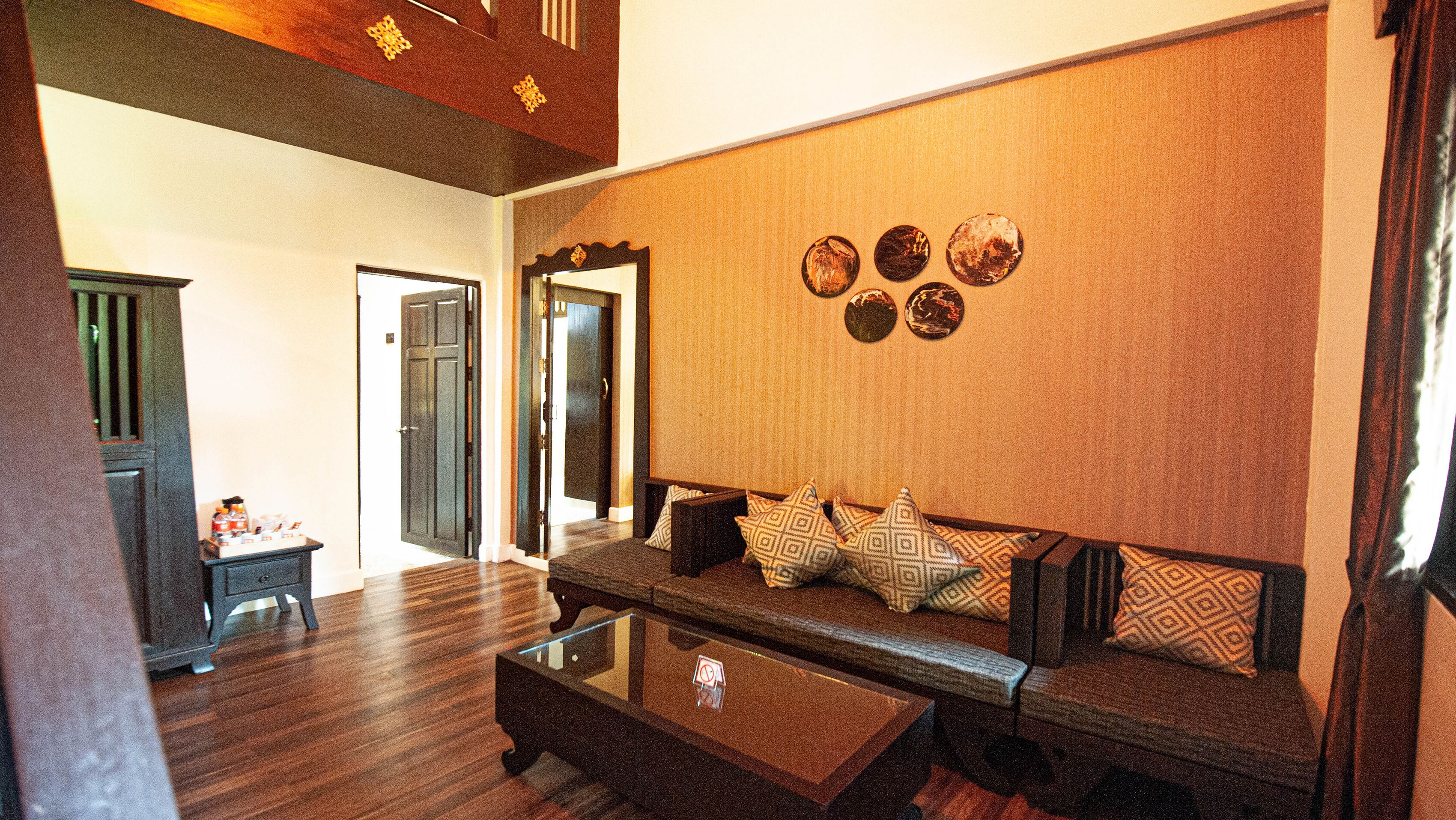 presidential suite | 2 bedrooms, in-room safe, desk, free wifi