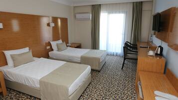 Minibar, in-room safe, desk, bed sheets