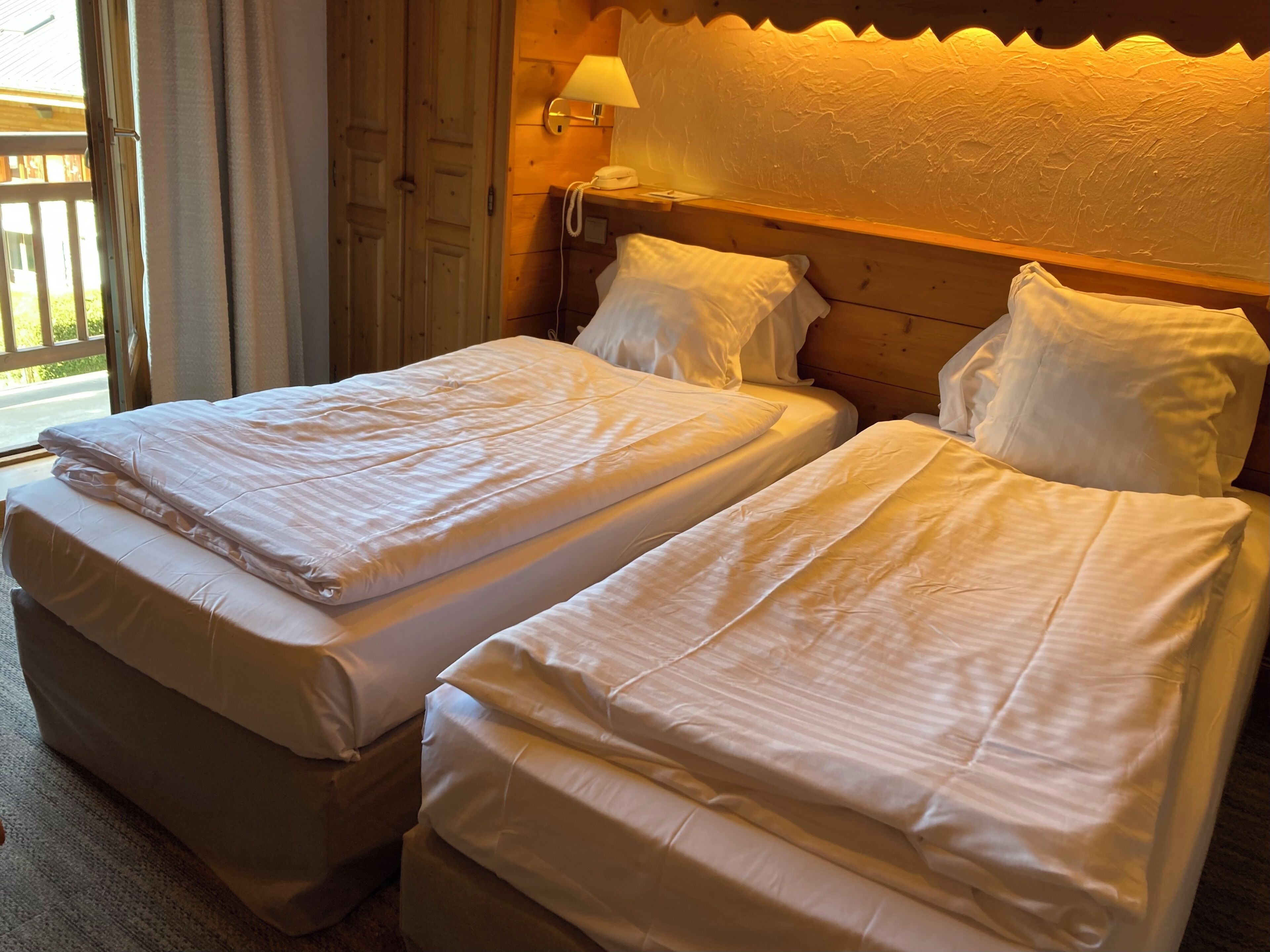 twin room | in-room safe, individually decorated, individually furnished