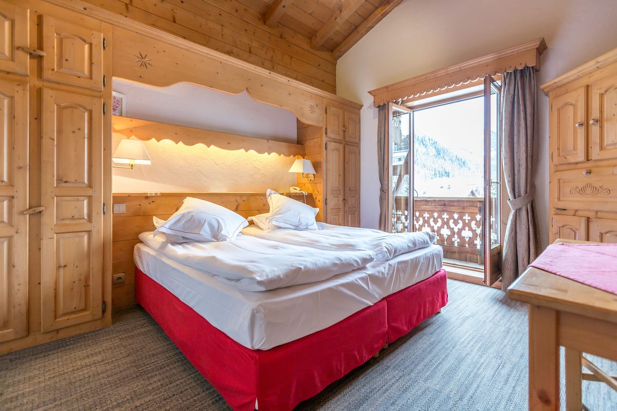 In-room safe, blackout drapes, WiFi (free), individually decorated