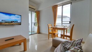 Exclusive Room, 1 Bedroom | Free WiFi, bed sheets - The 20 at Sukhumvit 77 (Bangkok)