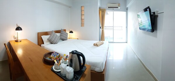 Comfort Studio, 1 Queen Bed | Free WiFi, bed sheets - The 20 at Sukhumvit 77 (Bangkok)