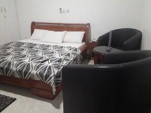 Luxury-Doppelzimmer, 1 King-Bett, Kühlschrank, Stadtblick | Ausblick vom Zimmer