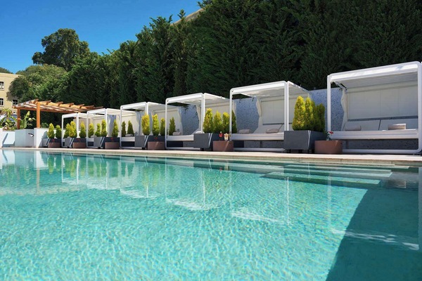Seasonal outdoor pool, sun loungers