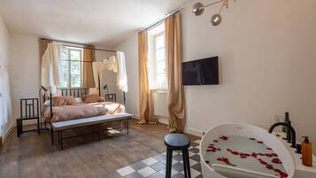 Camera Exclusive | Una cassaforte in camera, tende oscuranti, insonorizzazione