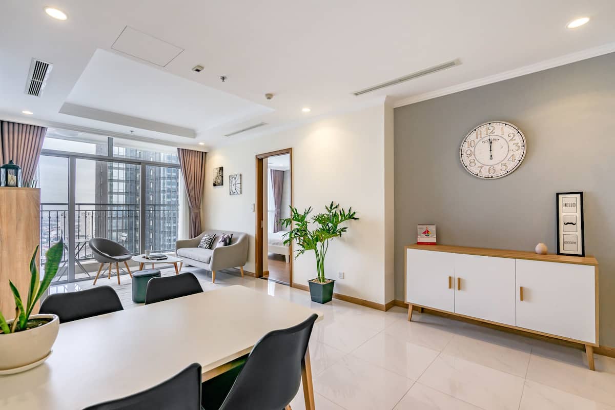 Deluxe Apartment, 3 Bedrooms | Living area | Smart TV