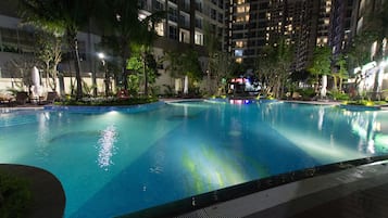 室外游泳池