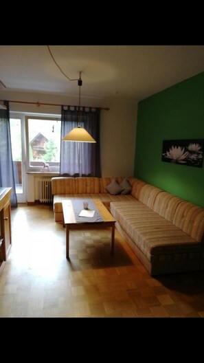 公寓, 露台 (Hellerkraut) | 客廳 | 平面電視