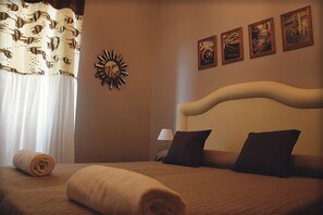 Cots/infant beds, rollaway beds, free WiFi, bed sheets