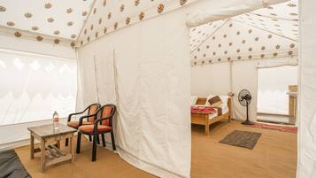 Super Deluxe Room | Egyptian cotton sheets, premium bedding, in-room safe