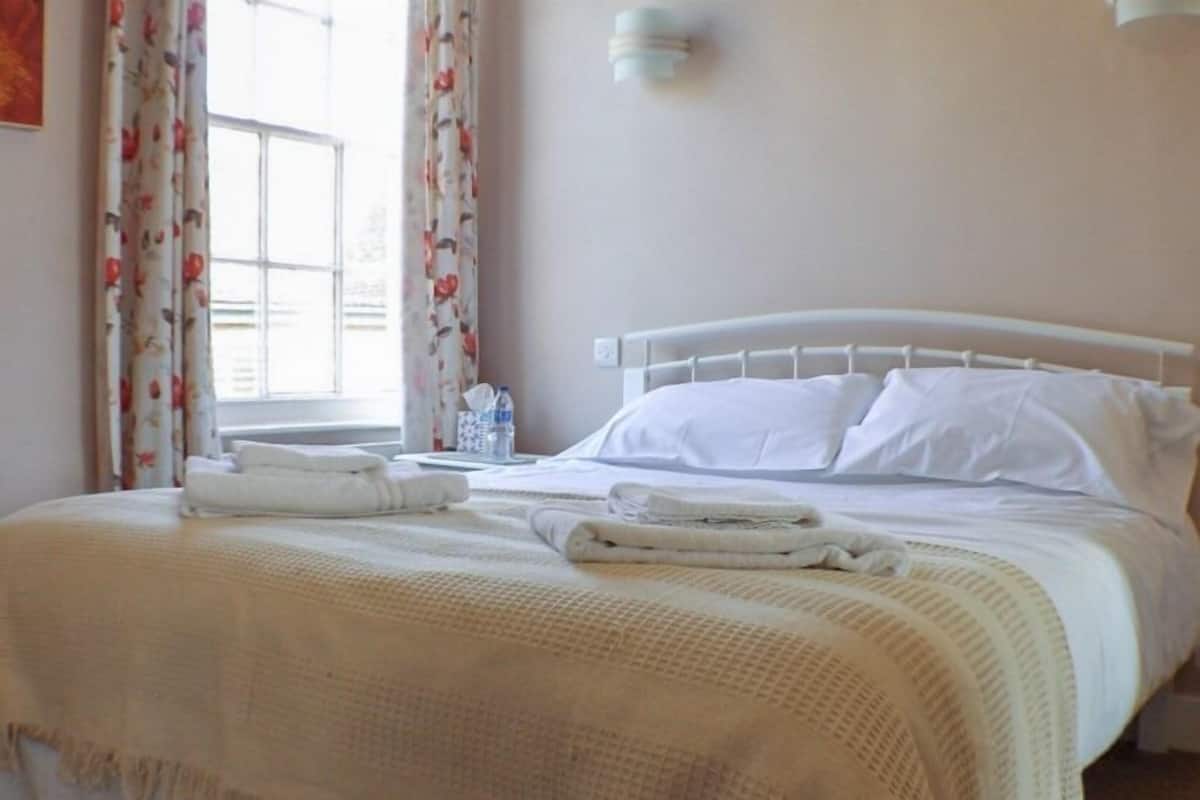 Standard Twin Room, Ensuite
