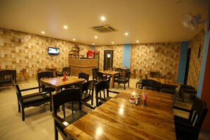 Daily buffet breakfast (INR 300 per person)