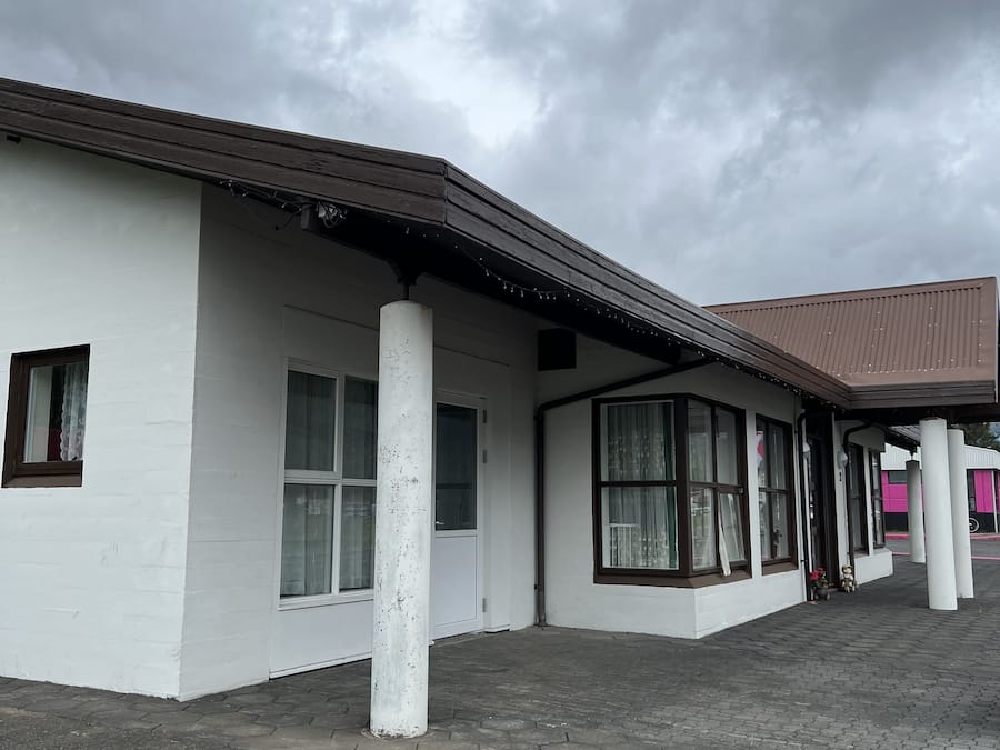 Mặt tiền nơi lưu trú