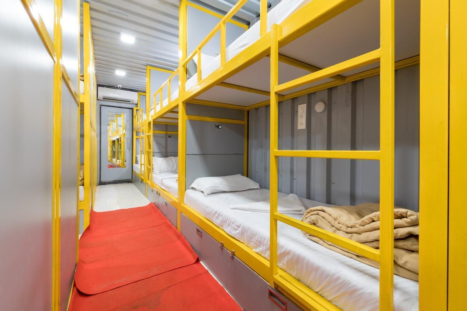 共同ドミトリー 禁煙 | WiFi (無料)