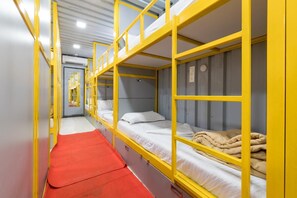 Gold Dormitory Male - Mumbai Backpackers, Andheri MIDC (Mumbai)