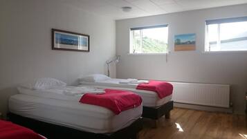 Apartment, 3 Bedrooms | Blackout curtains, free cots/infant beds, free WiFi, bed sheets