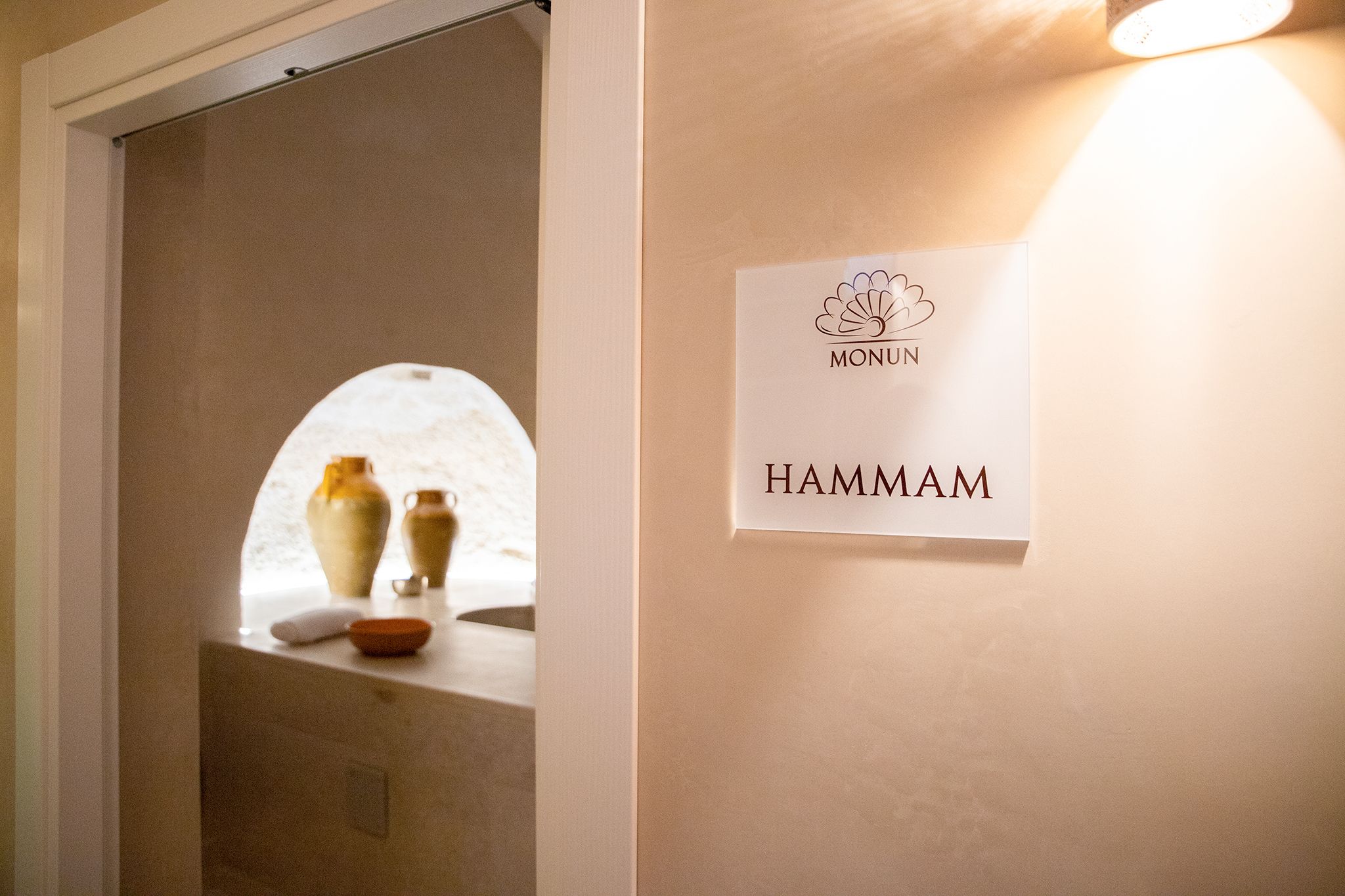 Hammam, soins corporels, soins du visage, 2 salles de soins, massages