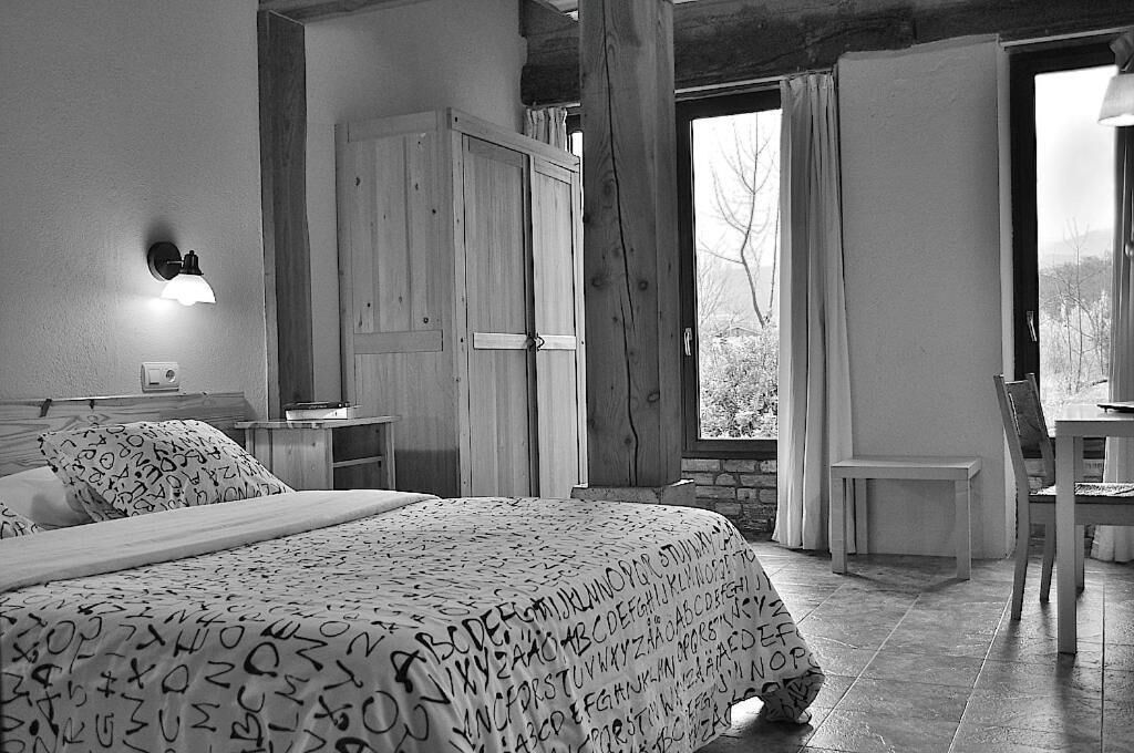 5 bedrooms, free WiFi, bed sheets