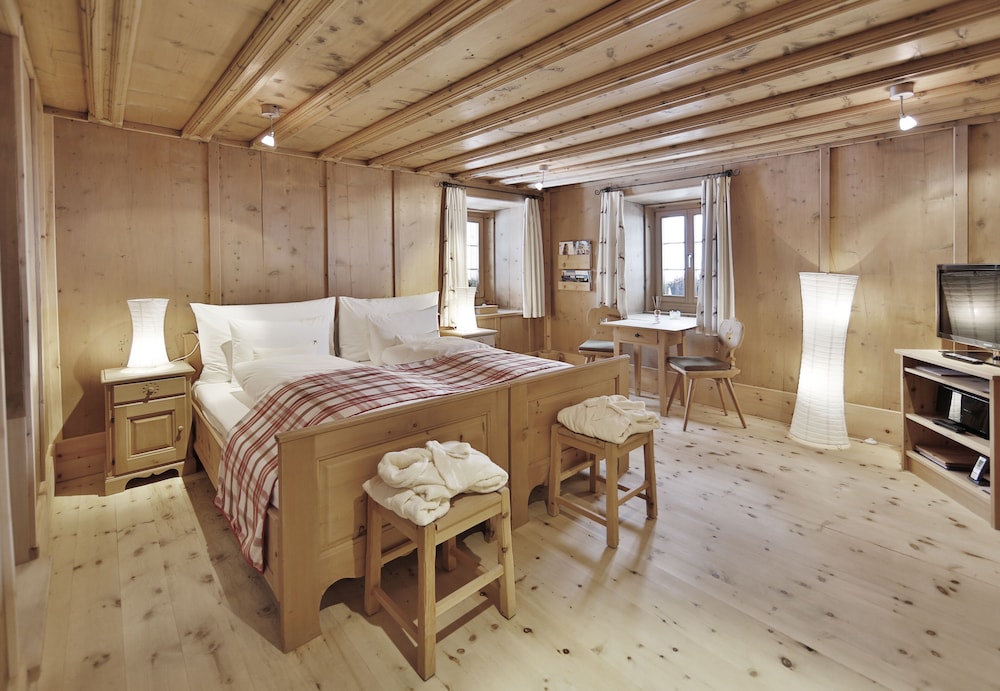 IN LAIN Hotel Cadonau - 5-Sterne-Superior-Hotel by null