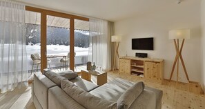 奢華套房, 露台 | 客房設施服務