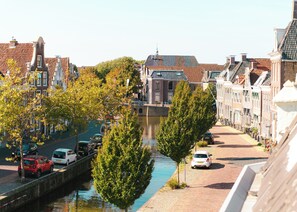 Habitación triple, 3 camas individuales, para no fumadores | Ropa de cama de alta calidad, camas Select Comfort y escritorio 