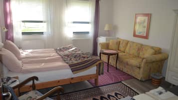 Quarto (Rum 6) | Individualmente decorados, individualmente mobiliados, escrivaninha