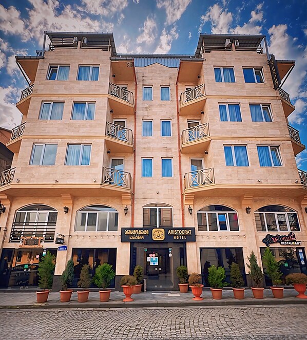 Exterior - Hotel Aristocrat Batumi (Batumi)