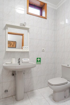 Duschwanne, Haartrockner