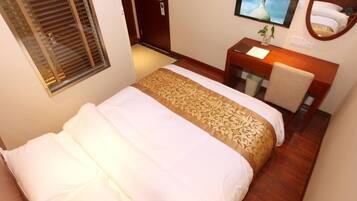 In-room safe, free WiFi