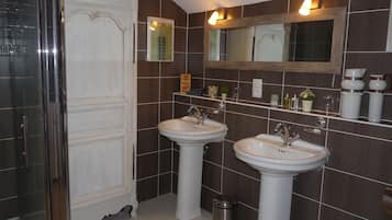Bathroom | Shower, free toiletries, hair dryer, towels