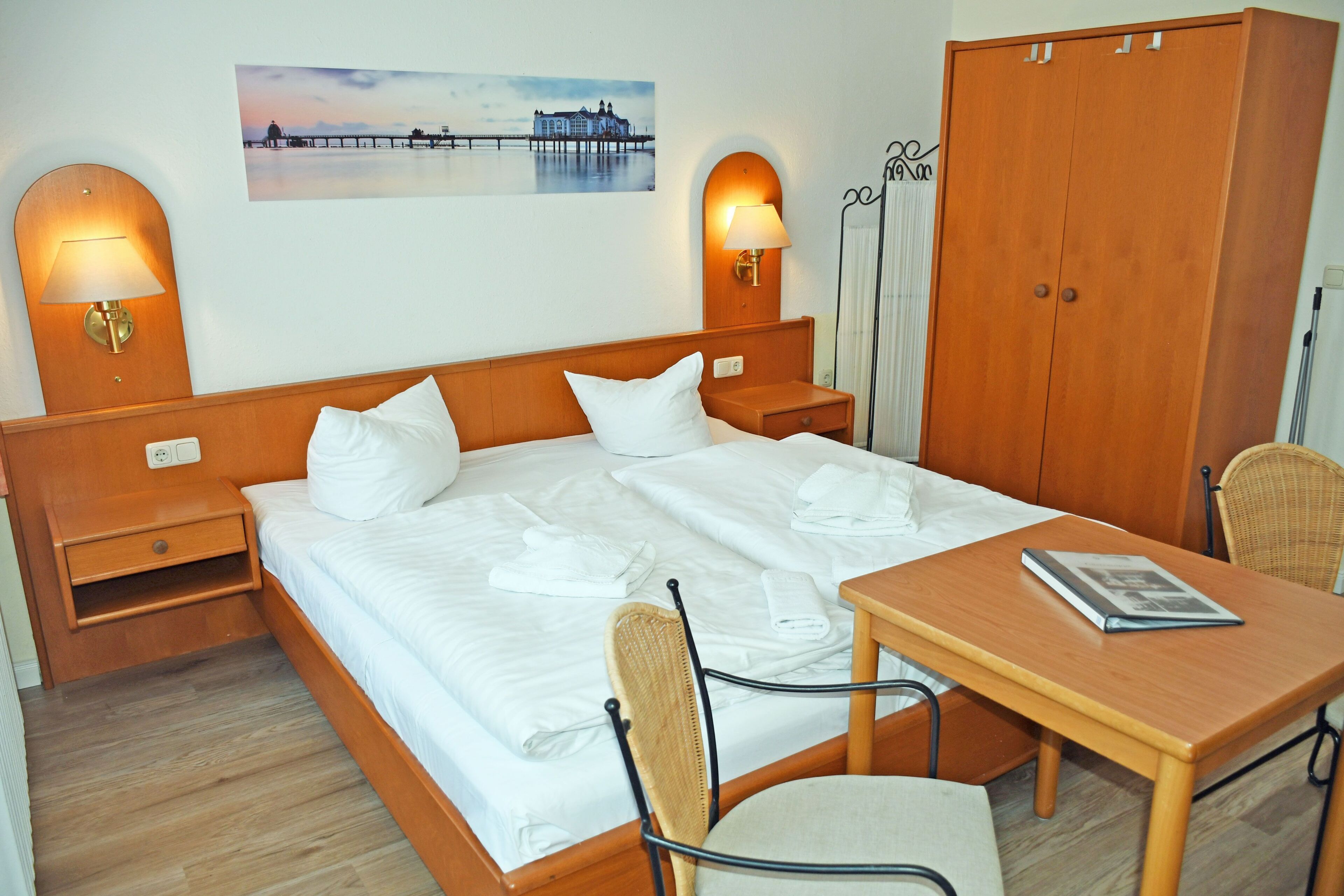 1 bedroom, desk, travel cot, WiFi