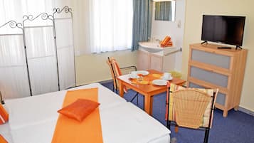 1 多间卧室、办公桌、旅行婴儿床、WiFi