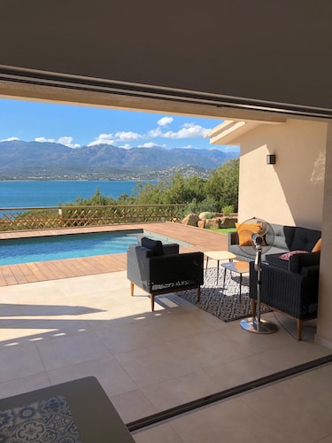 VILLA ALTA-ROCCA - 3CH - CLIM - VUE MER - PISCINE PRIVEE CHAUFFEE - PROCHE PLAGE