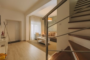Handrails in stairways