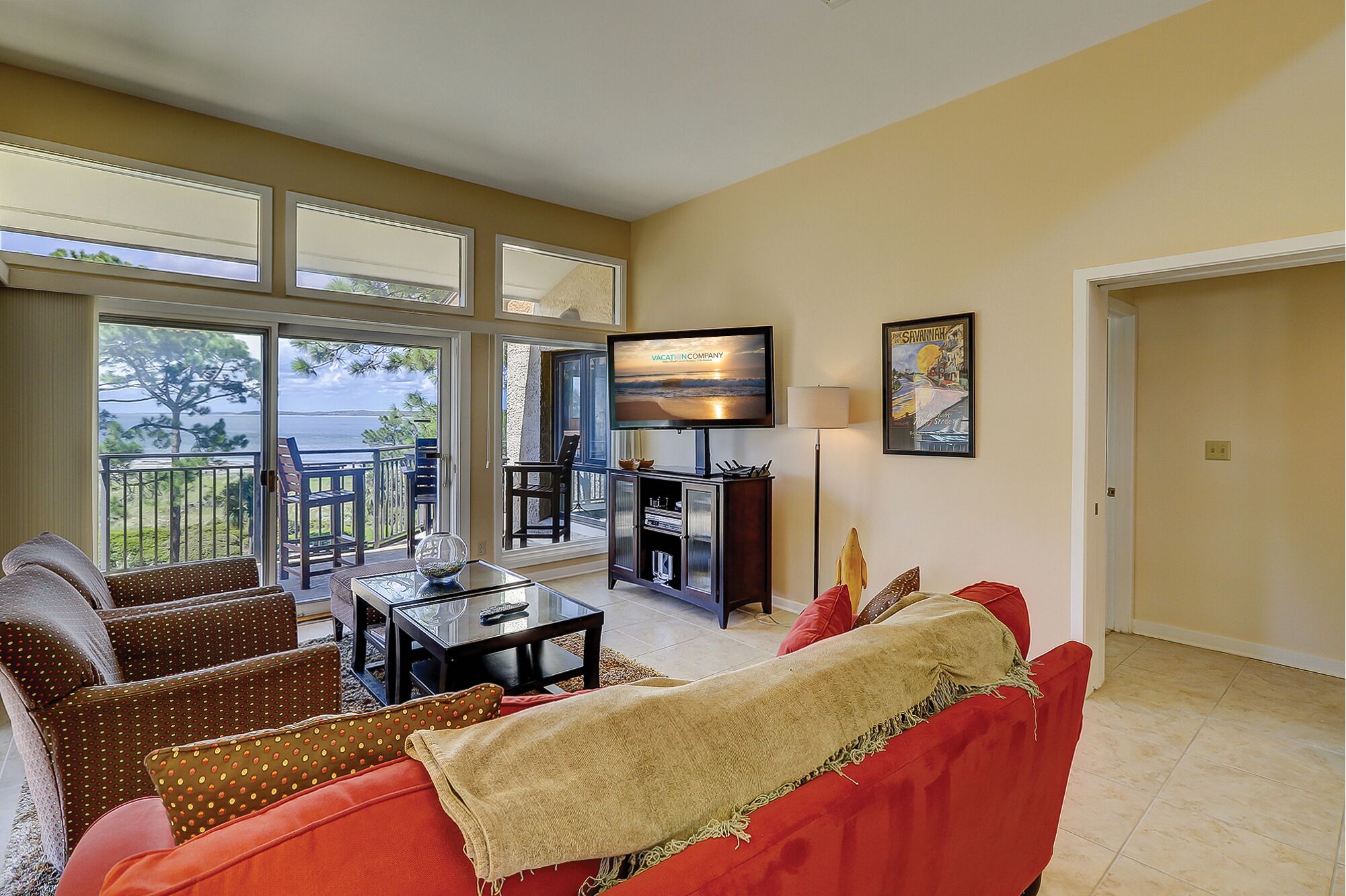 1877 Beachside Tennis offers incredible ocean views!
