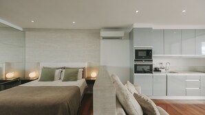 Leilighet – premium, 1 soverom, havutsikt (Coast 2) | Spiseområde på rommet