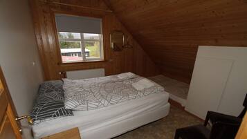 雙人房, 共用浴室 | 1 間睡房、遮光窗簾/窗簾、熨斗/熨衫板、免費嬰兒床