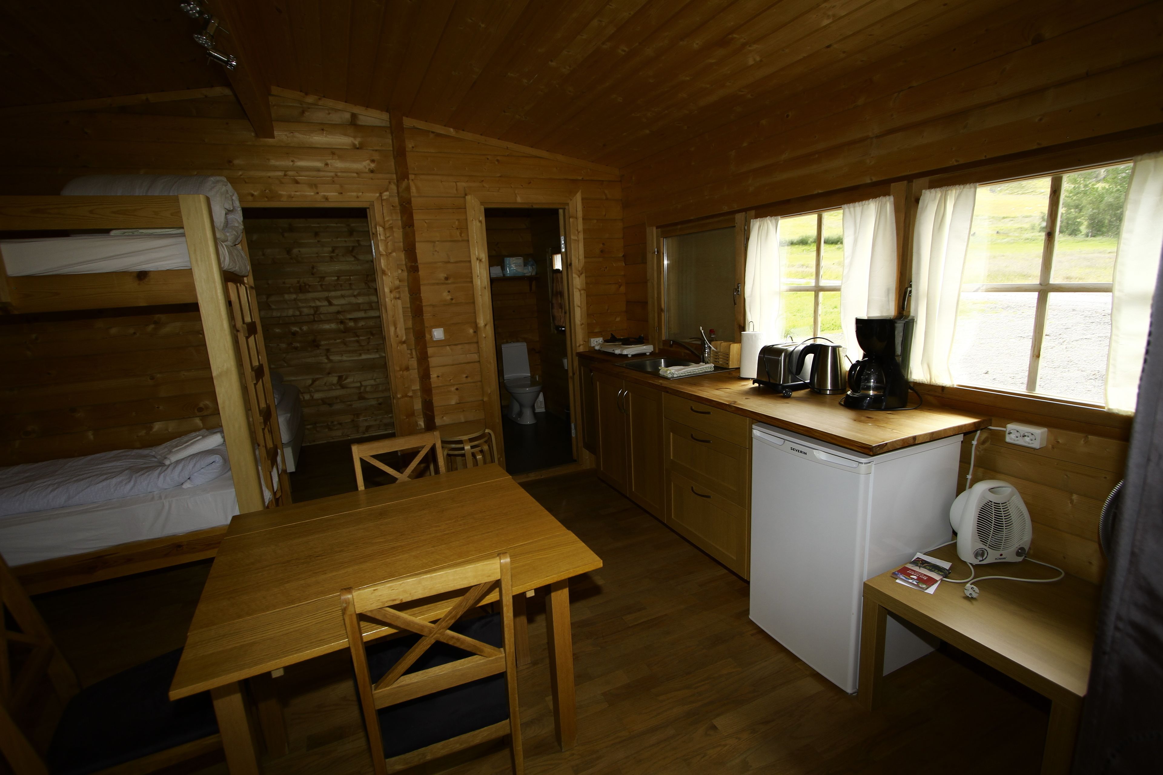 Cottage, 1 Bedroom | In-room dining