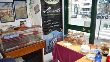 Colazione continentale inclusa, servita tutte le mattine