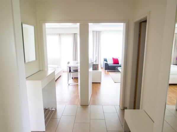 Televisión de pantalla plana, reproductor de DVD