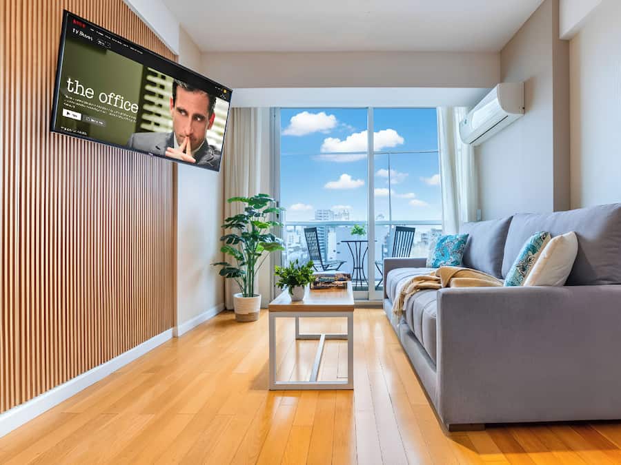 Apartment | Living area | 43-inch Smart TV with cable channels, TV