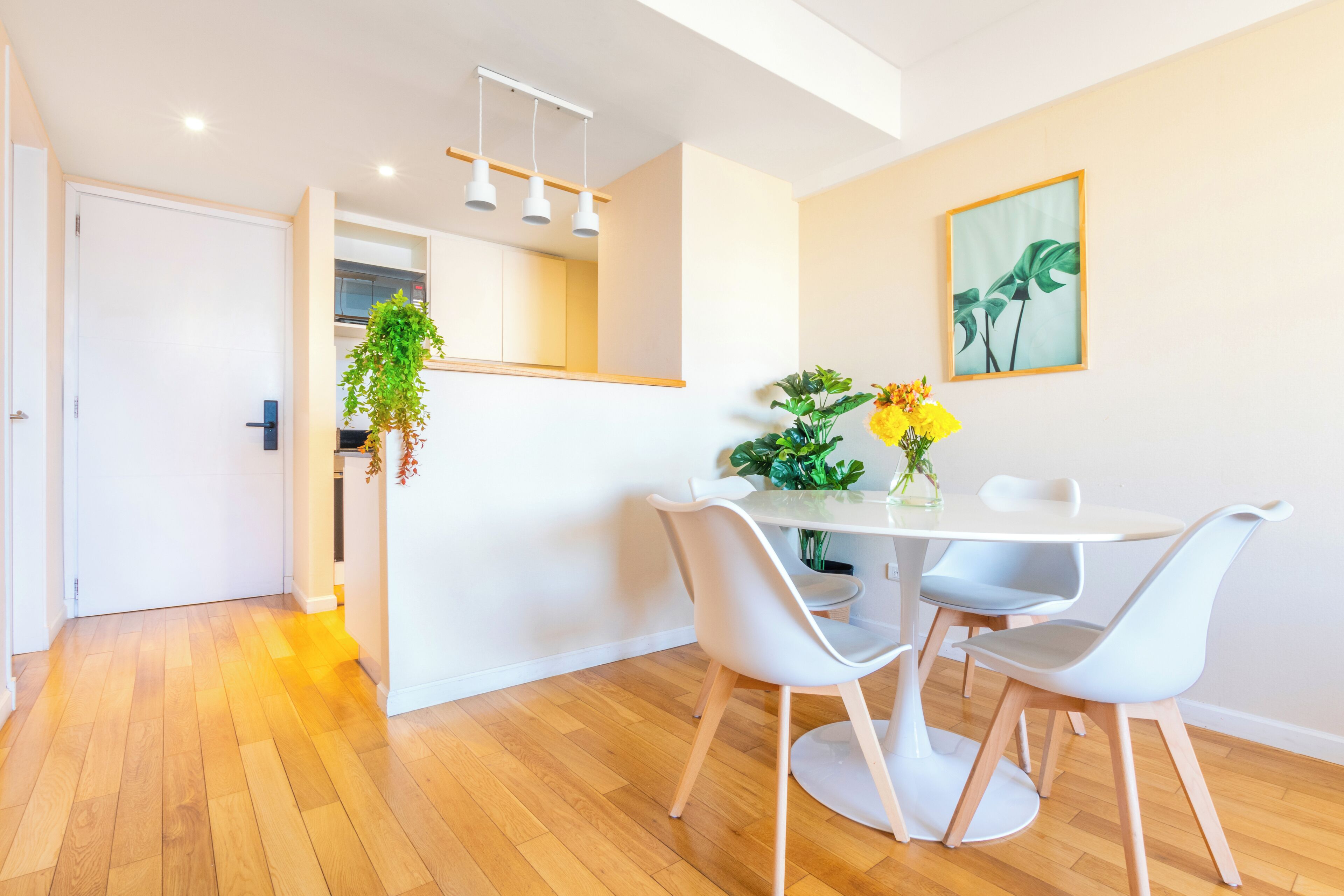Apartment, 2 Bedrooms | Dining room