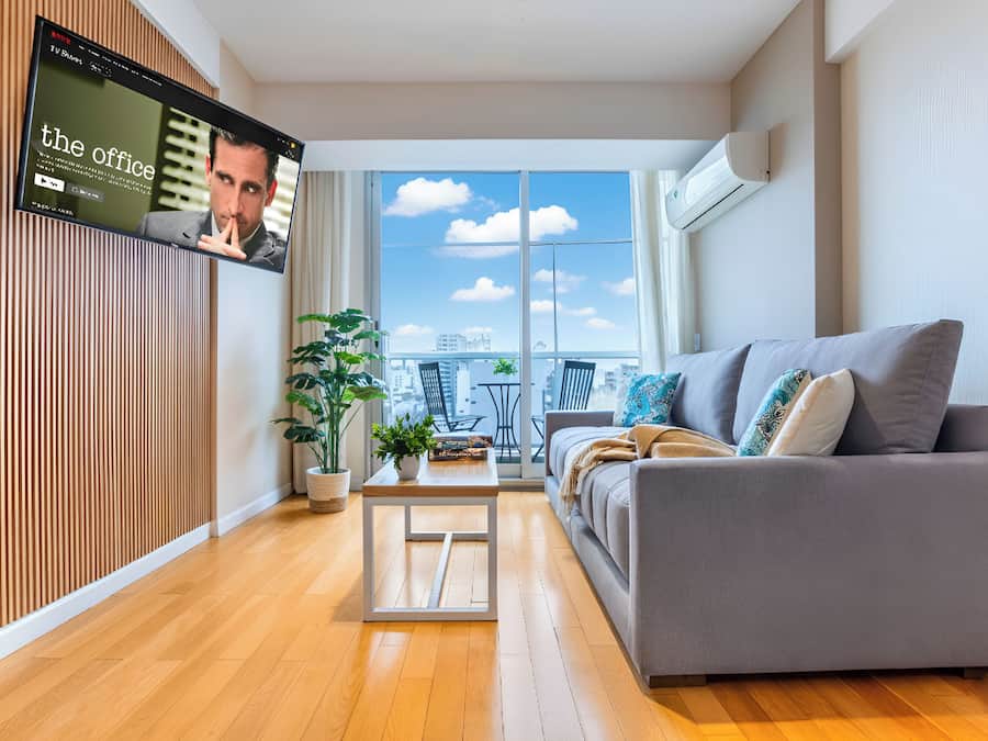 Apartment | Living area | 43-inch Smart TV with cable channels, TV