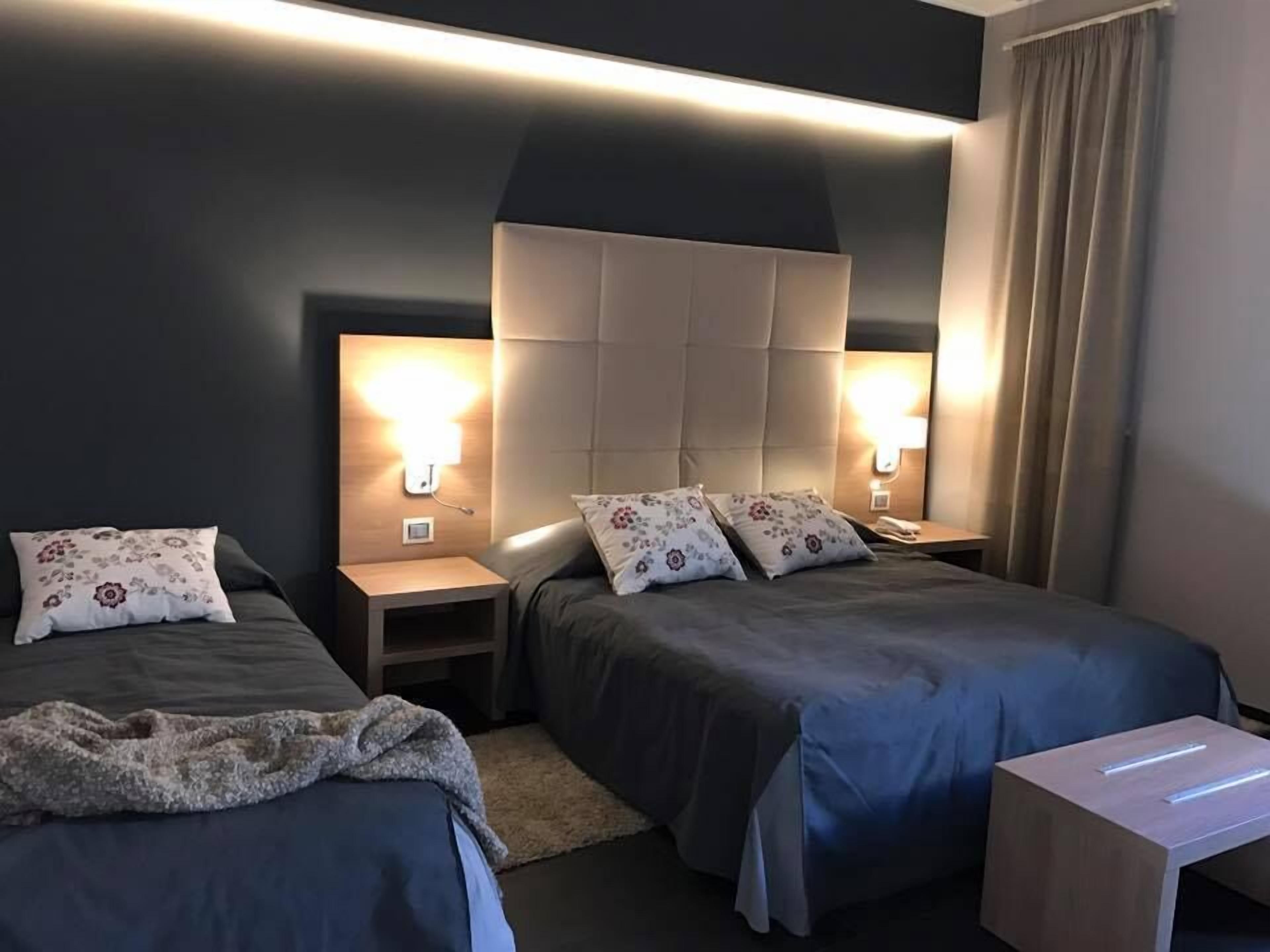 In-room safe, desk, soundproofing, iron/ironing board