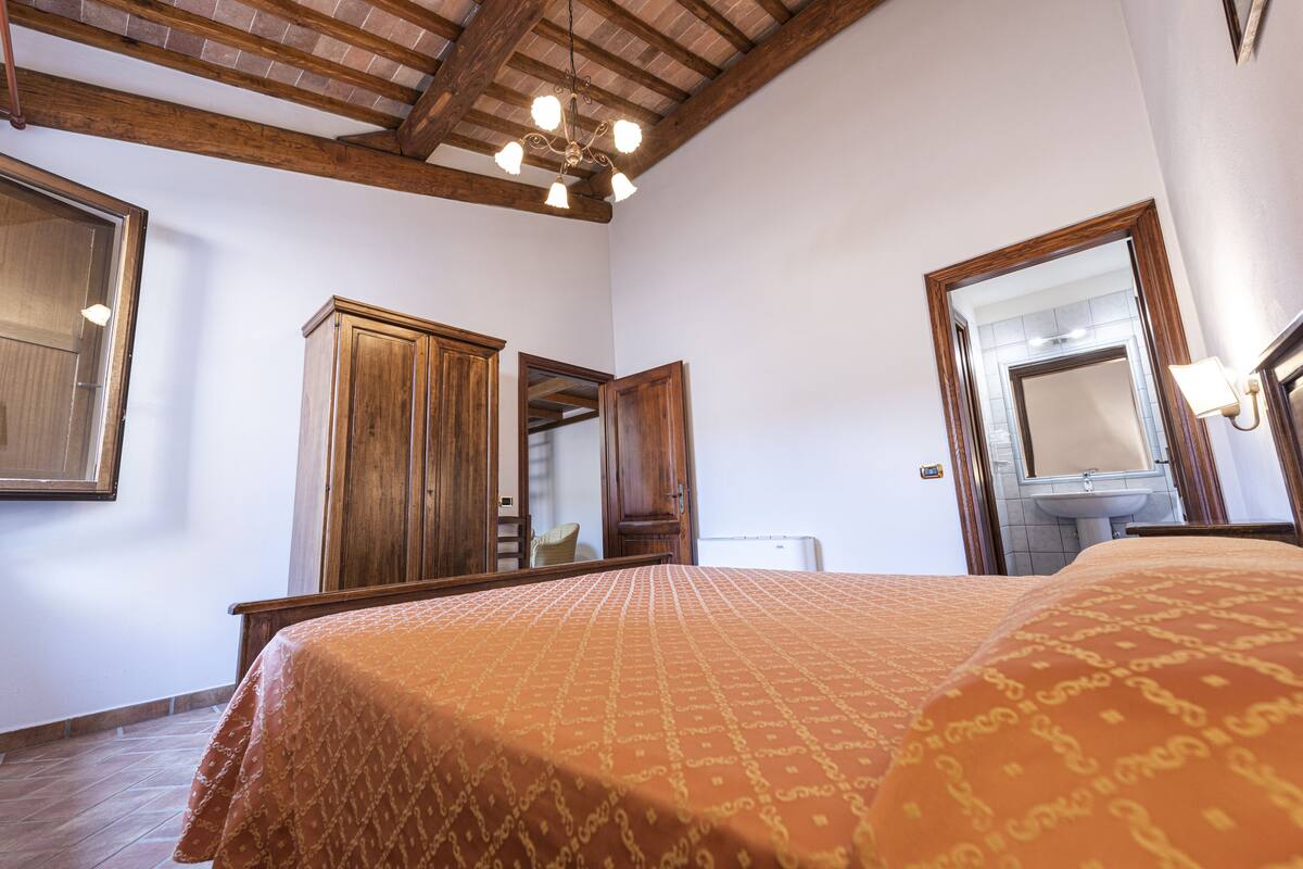 Standard Apartment, 2 Bedrooms | Cots/infant beds, bed sheets